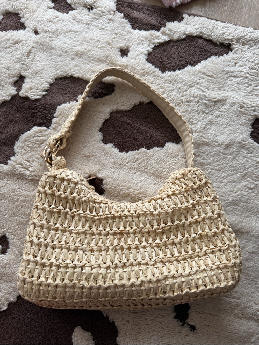 Woven Straw Shoulder Bag in Natural Cream